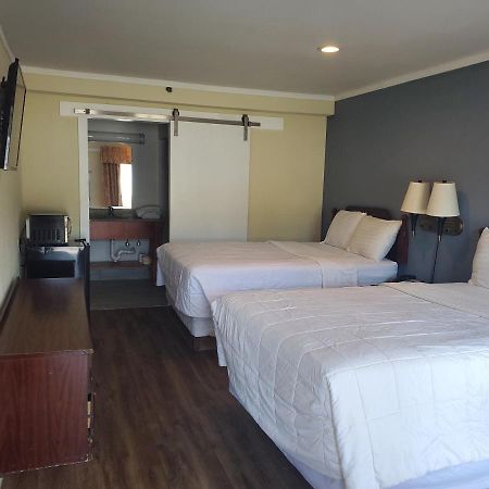 Deerfield Inn & Suites Madison Ngoại thất bức ảnh