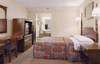 Deerfield Inn & Suites Madison Ngoại thất bức ảnh